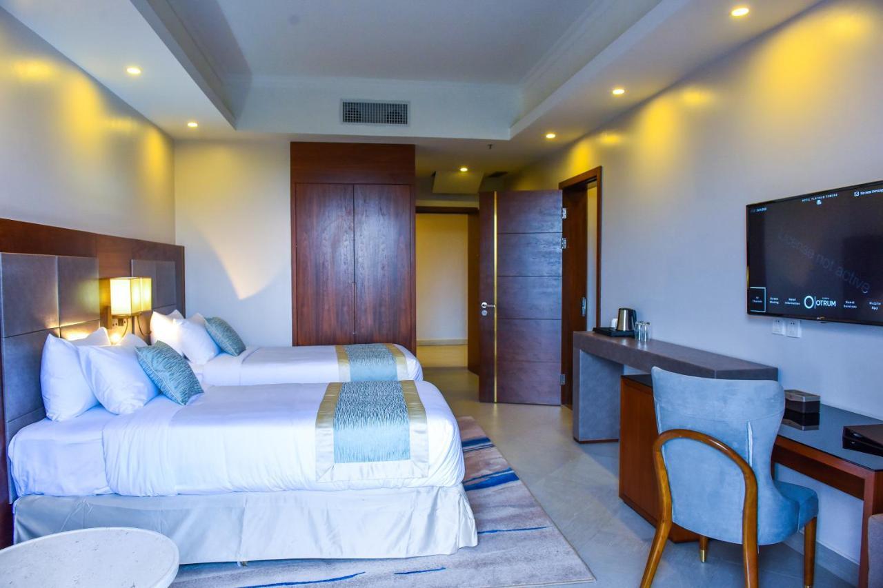 Admas Grand Hotel Ентебе Екстериор снимка